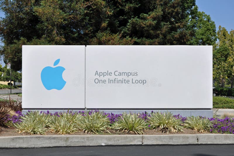 Segno del ciclo infinito della città universitaria una del Apple immagine stock libera da diritti Segno del ciclo infinito della città universitaria una del Apple immagine stock libera da diritti