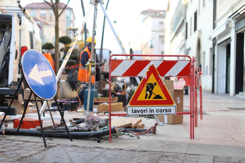 Sognare Strada Con Lavori In Corso Segno Di Lavoro in Corso Strada Chiusa, Lavoro Su Manutenzione Di