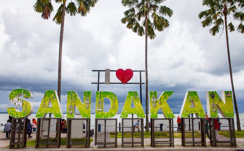 Segno di Sandakan di amore, Sabah, Borneo, Malesia fotografia stock libera da diritti Segno di Sandakan di amore, Sabah, Borneo, Malesia fotografia stock libera da diritti