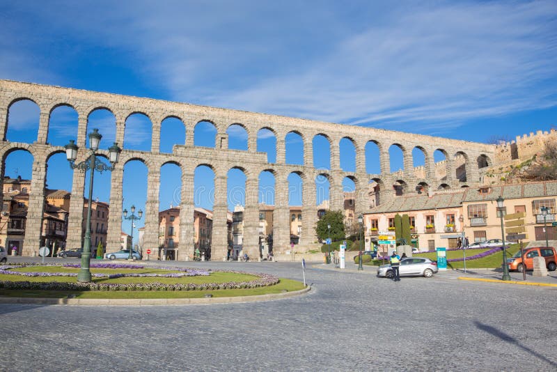 SEGOVIA, SPAIN, APRIL - 14, 2016: Aqueduct of Segovia and Plaza Del ...