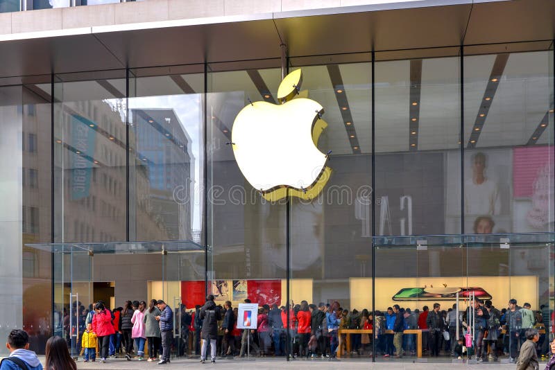 Sehr beschäftigtes Apple speichern in Shanghai, China stockfoto Sehr beschäftigtes Apple speichern in Shanghai, China stockfoto