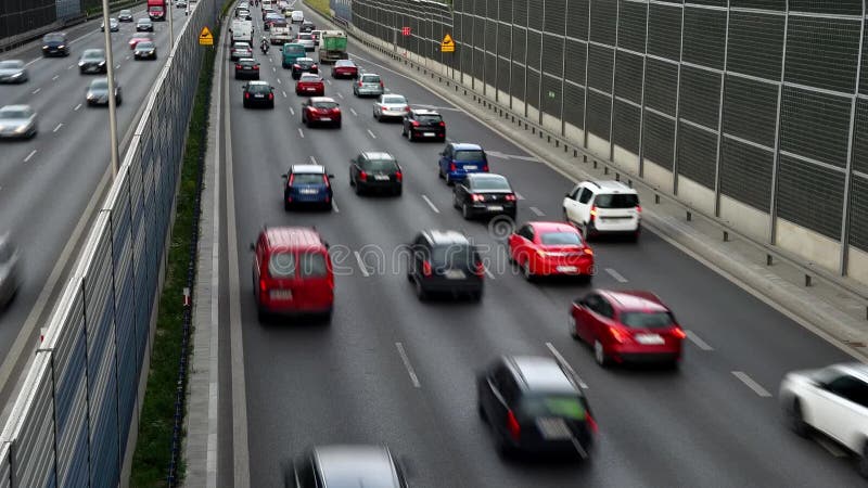 Seis carreteras del controlado-acceso del carril en Polonia