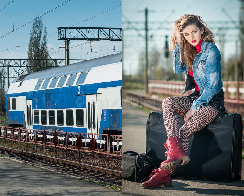 Seksowna atrakcyjna dziewczyna z czerwieni głową inicjuje pozować na platformie w staci kolejowej Blondynki kobieta w niebiescy d fotografia stock Seksowna atrakcyjna dziewczyna z czerwieni głową inicjuje pozować na platformie w staci kolejowej Blondynki kobieta w niebiescy d fotografia stock