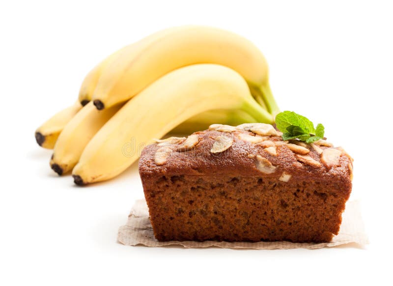 Selbst gemachter Bananenlaibkuchen mit den frischen Bananen lokalisiert auf Weiß lizenzfreie stockfotos Selbst gemachter Bananenlaibkuchen mit den frischen Bananen lokalisiert auf Weiß lizenzfreie stockfotos