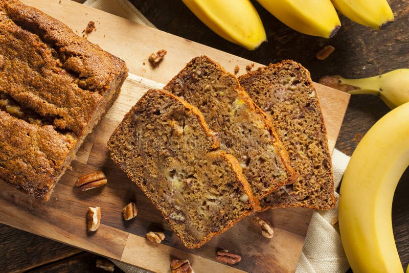 Selbst Gemachtes Bananen-Nuss-Brot Stockfoto - Bild von kuchen, korn ...