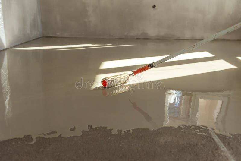 Worker Mixing Yellow Epoxy Resin with the Mixer Stock Image - Image of  floor, resin: 201816033