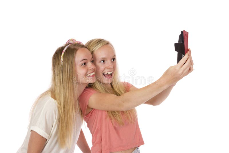 Selfie Sisters.