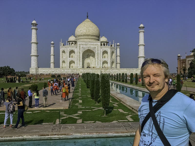 Selfie vor Krone der Paläste - Taj Mahal, Agra, Indien stockfotos Selfie vor Krone der Paläste - Taj Mahal, Agra, Indien stockfotos