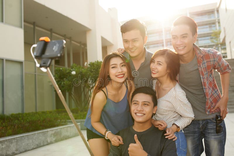 Selfie z przyjaciółmi zdjęcie stock Selfie z przyjaciółmi zdjęcie stock
