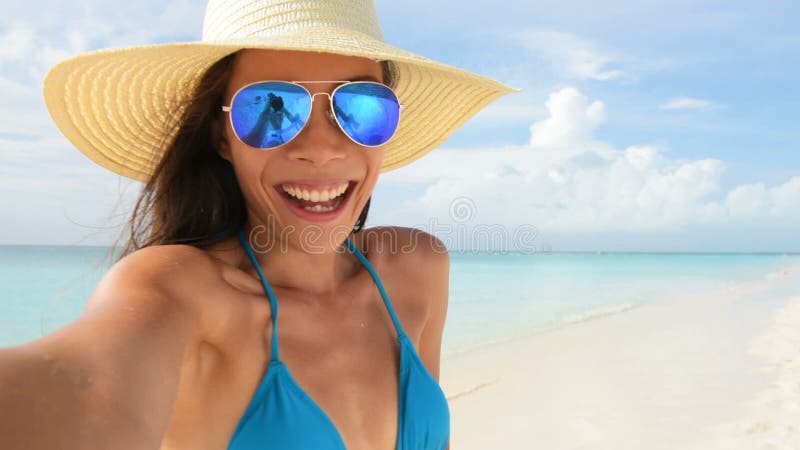 Selfie καλοκαιρινό ταξίδι διακοπές κορίτσι ταξίδι αυτοπροσωπογραφία φωτογραφία