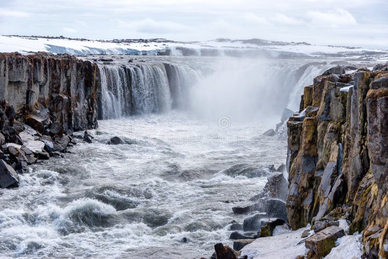 Selfosswaterval in het Nationale Park van Vatnajokull, Noord-IJsland royalty-vrije stock afbeelding Selfosswaterval in het Nationale Park van Vatnajokull, Noord-IJsland royalty-vrije stock afbeelding