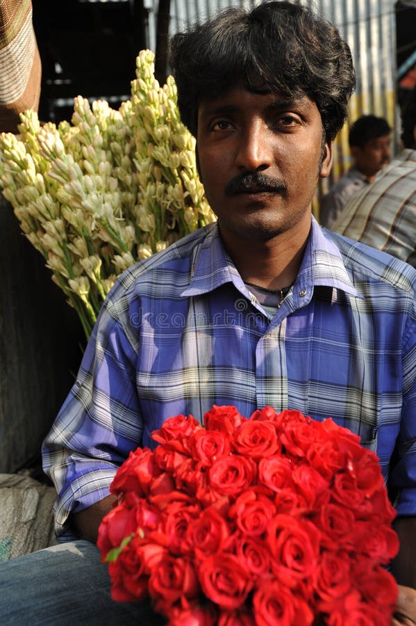 Selling roses editorial photography. Image of natural 16897497