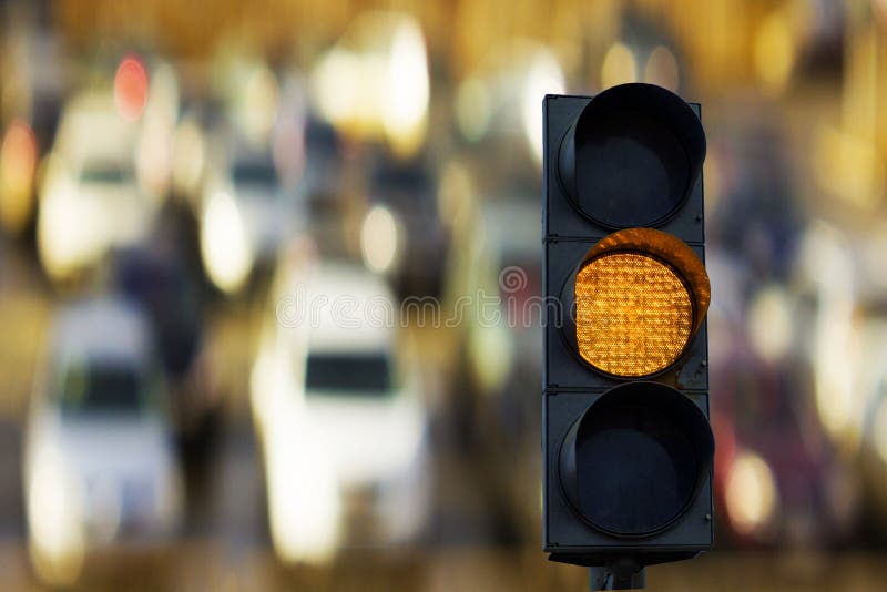 Semaforo giallo immagini stock libere da diritti