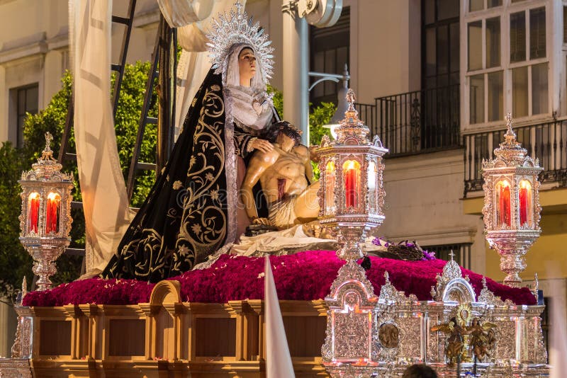 Semana santa en San Fernando, Cádiz, España Fraternidad de la caridad fotografía de archivo Semana santa en San Fernando, Cádiz, España Fraternidad de la caridad fotografía de archivo
