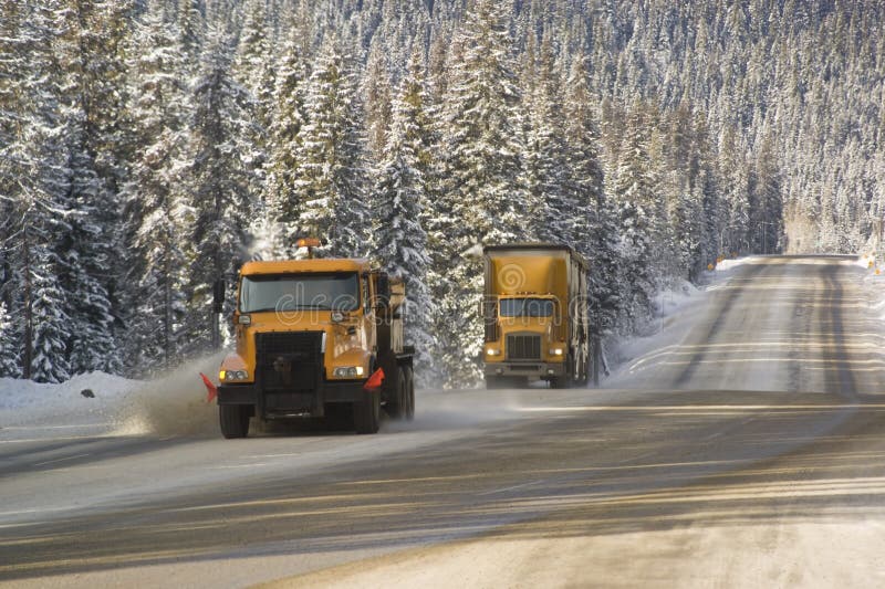 semi chasse-neige photographie stock semi chasse-neige photographie stock
