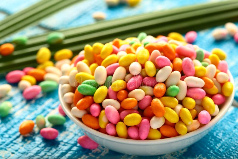 Semi di cumino rivestiti dello zucchero indiano tradizionale dei dolci ` fotografia stock Semi di cumino rivestiti dello zucchero indiano tradizionale dei dolci ` fotografia stock