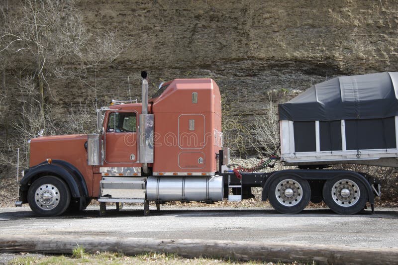 Semi Truck Picture. Image 668045