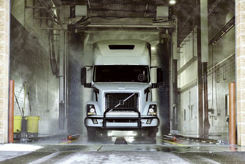 Truck Foam Washing Stock Photos Free & RoyaltyFree Stock Photos from