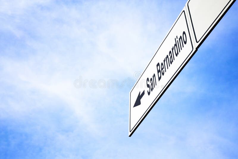 Semnalizare orientată spre san bernardino stock photos