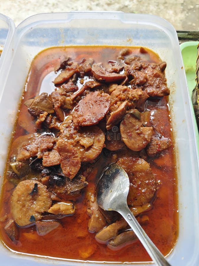 Semur Jengkol, um prato tradicional indonésio imagens de stock