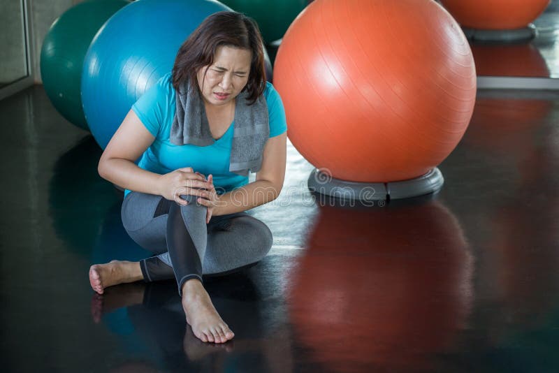 How to Use a Gym Ball Safely - Physioroom Blog