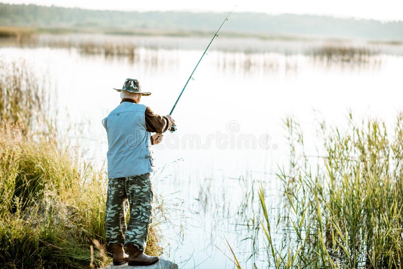 https://thumbs.dreamstime.com/b/senior-man-fishing-lake-early-morning-back-view-151191540.jpg