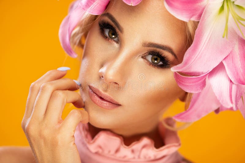 Sensuele blondevrouw stock foto