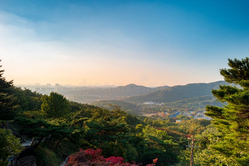 Seoul city at sunset from Yongamsa Temple in Bukhansan National Park, Seoul, South Korea royalty free stock images Seoul city at sunset from Yongamsa Temple in Bukhansan National Park, Seoul, South Korea royalty free stock images