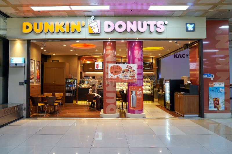 Dunkin Donuts editorial image. Image of serve, canteen - 105102235