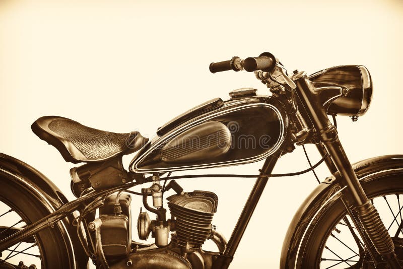 Sepia tonte Bild eines Weinlesemotorrades stockbild Sepia tonte Bild eines Weinlesemotorrades stockbild