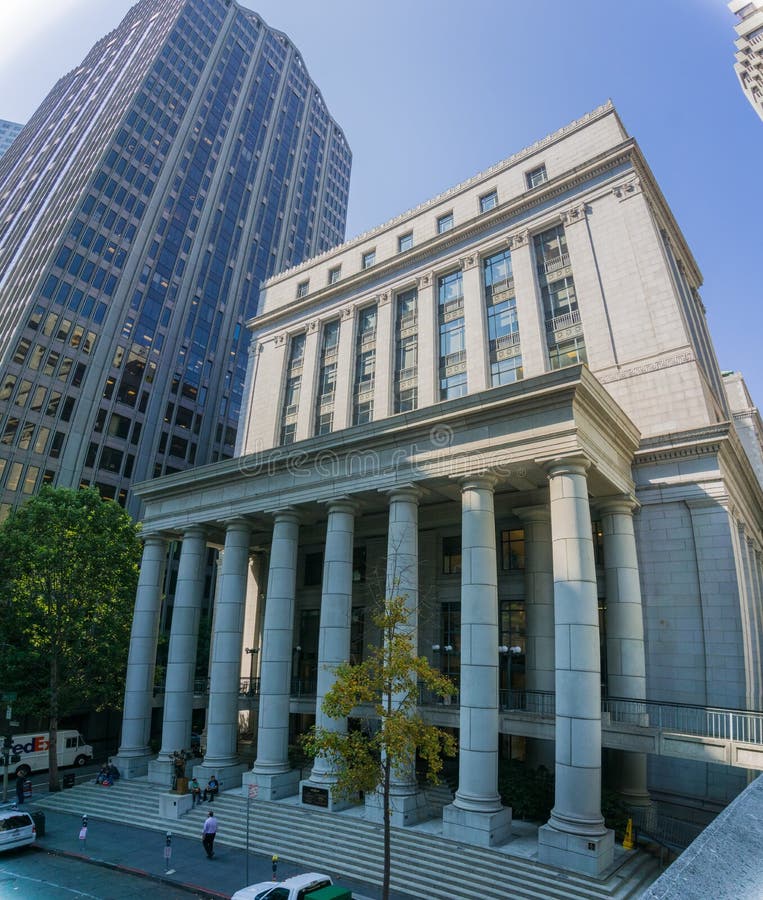 5 septembre 2017 San Francisco /USA - la vieille banque fédérale de réserve de San Francisco Building, maintenant connue sous le photographie stock 5 septembre 2017 San Francisco /USA - la vieille banque fédérale de réserve de San Francisco Building, maintenant connue sous le photographie stock