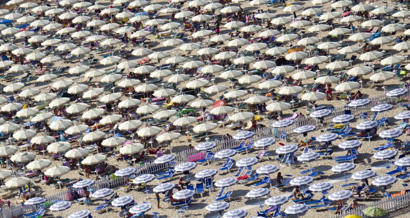 Serapo Plażowi parasole obraz stock Serapo Plażowi parasole obraz stock