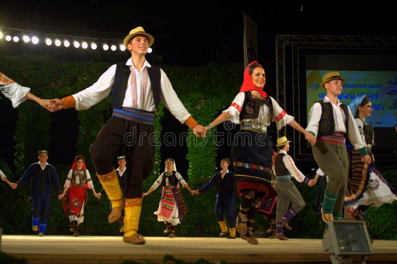 Serbian folk dance editorial stock photo. Image of costumes - 43287723