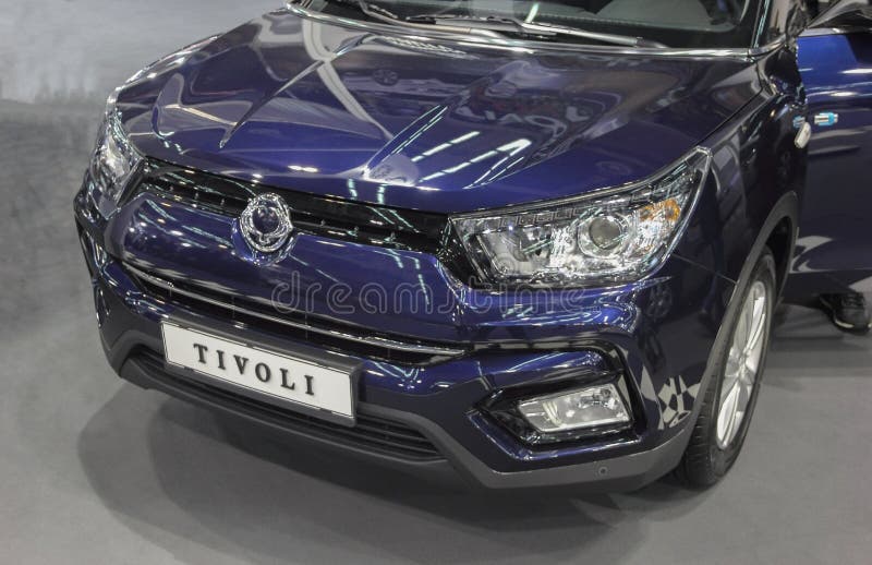Serbien; Belgrade; Mars 24, 2018; Ssangyong Tivoli framdel; 54na royaltyfri bild