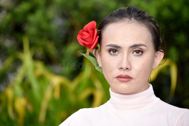 Seria Donna Asiatica Giovane fotografia stock libera da diritti Seria Donna Asiatica Giovane fotografia stock libera da diritti