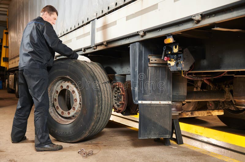 Camions de service pour pneus