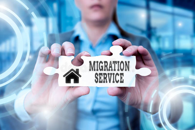 Servicio de migración de título conceptual. enfoque de negocio traslado de datos de la empresa a un negocio de proveedores de serv fotos de archivo libres de regalías