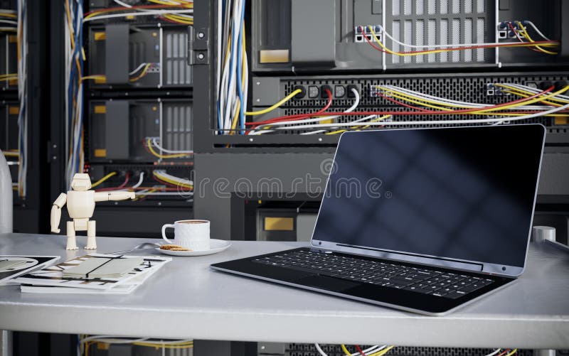 Servidores e sala do hardware com a foto do close up da informática do copo do caderno e de café fotografia de stock royalty free