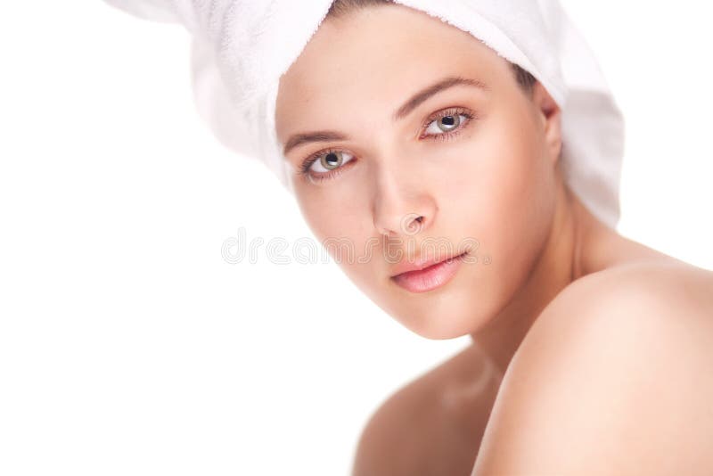 Serviette de port de cheveux de femme de beauté photographie stock