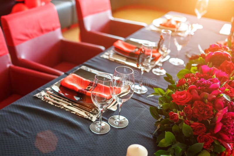 16 185 White Red Wedding Table Decor Photos Free Royalty Free Stock Photos From Dreamstime