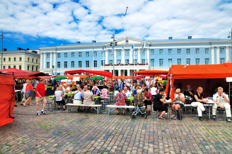 Servizio davanti alla città corridoio di Helsinki immagine stock