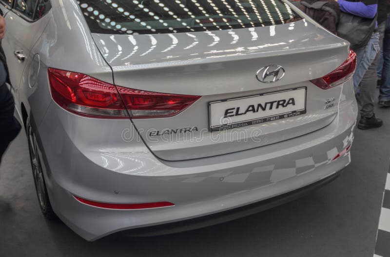 Servië; Belgrado; 24 maart, 2018; Het achtergedeelte van Hyundai Elantra GLS CRDI royalty-vrije stock foto's Servië; Belgrado; 24 maart, 2018; Het achtergedeelte van Hyundai Elantra GLS CRDI royalty-vrije stock foto's
