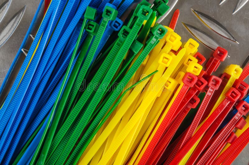 Set colored cable ties