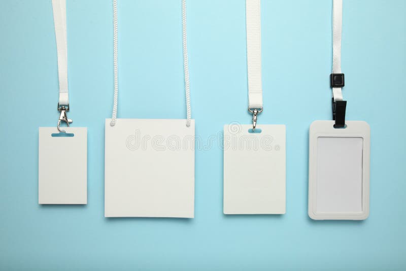 Set etykietki id przepustka, plastikowa identyfikacja na błękitnym tle r fotografia stock Set etykietki id przepustka, plastikowa identyfikacja na błękitnym tle r fotografia stock