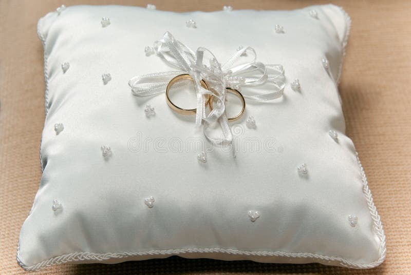 Set Hochzeitsringe stockbilder Set Hochzeitsringe stockbilder