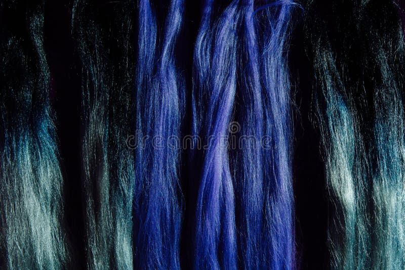 Set kędziorka koloru różne purpurowe włosiane próbki Szamerowanie z syntetycznym purpura koloru kanekalon obraz royalty free Set kędziorka koloru różne purpurowe włosiane próbki Szamerowanie z syntetycznym purpura koloru kanekalon obraz royalty free