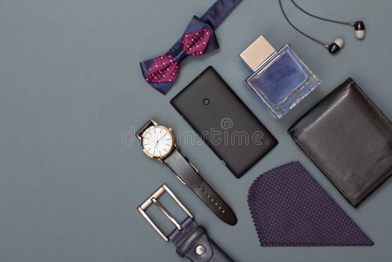 https://thumbs.dreamstime.com/b/set-men-accessories-business-style-luxury-businessman-attributes-mobile-phone-bow-tie-cologne-headphones-leather-purse-149140299.jpg