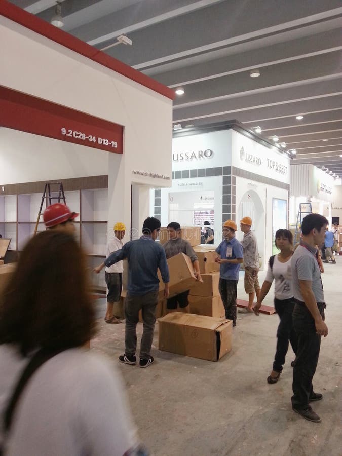 Set up booths in canton fair 2013