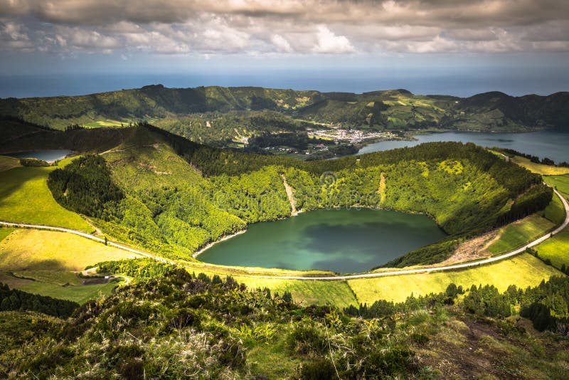 Sete Cidades Lagoa Ponta Delgada de AZOREN Sete Cidades is burgerlijk stock foto's Sete Cidades Lagoa Ponta Delgada de AZOREN Sete Cidades is burgerlijk stock foto's
