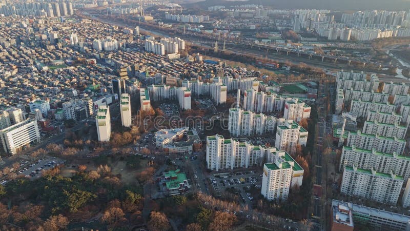 Seul coreia do sul janeiro 24 2024 : distritos de seul revelam a vida moderna. apartamentos em altas montanhas